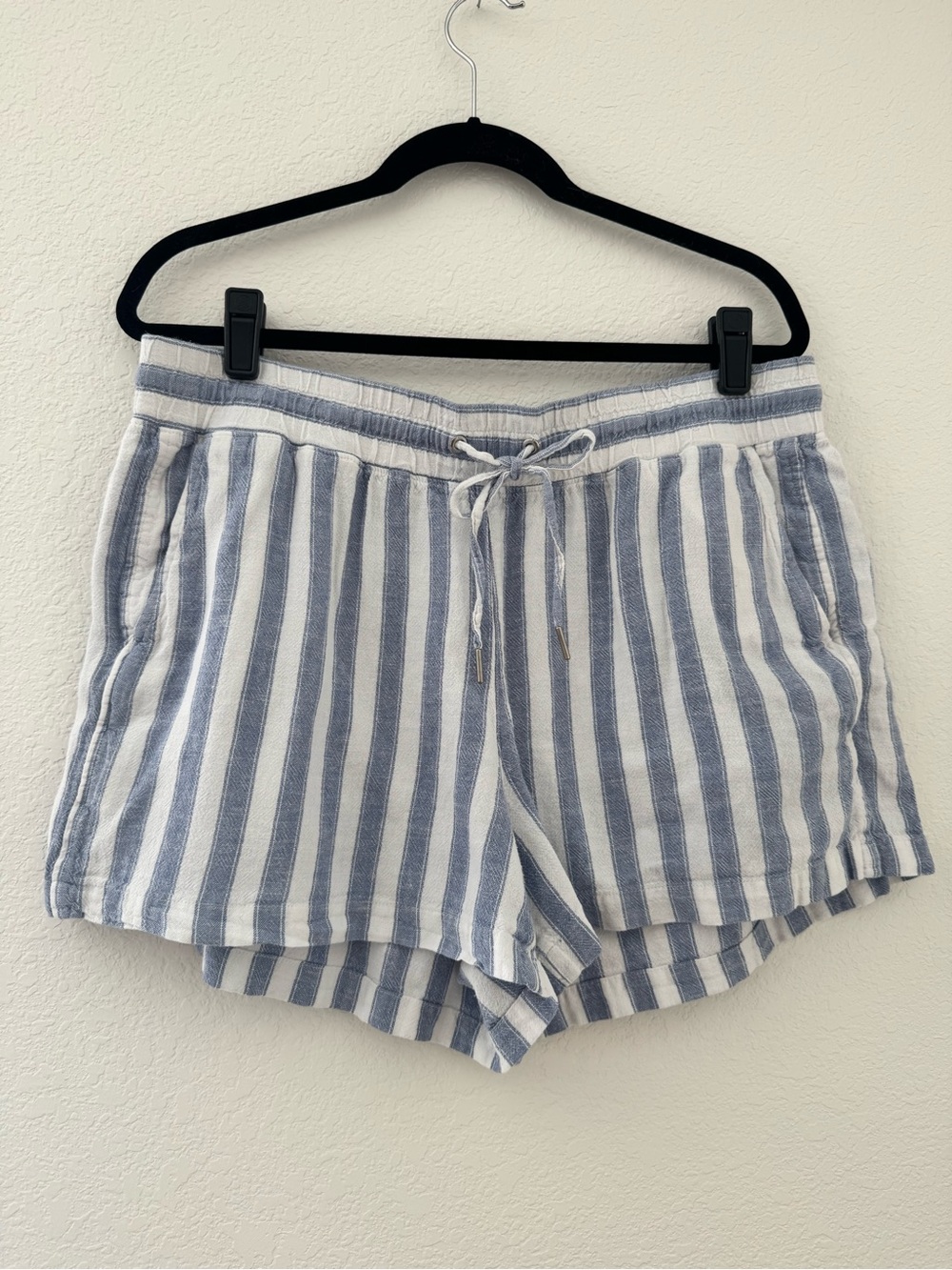 GAP Linen Blend Blue White Striped Shorts